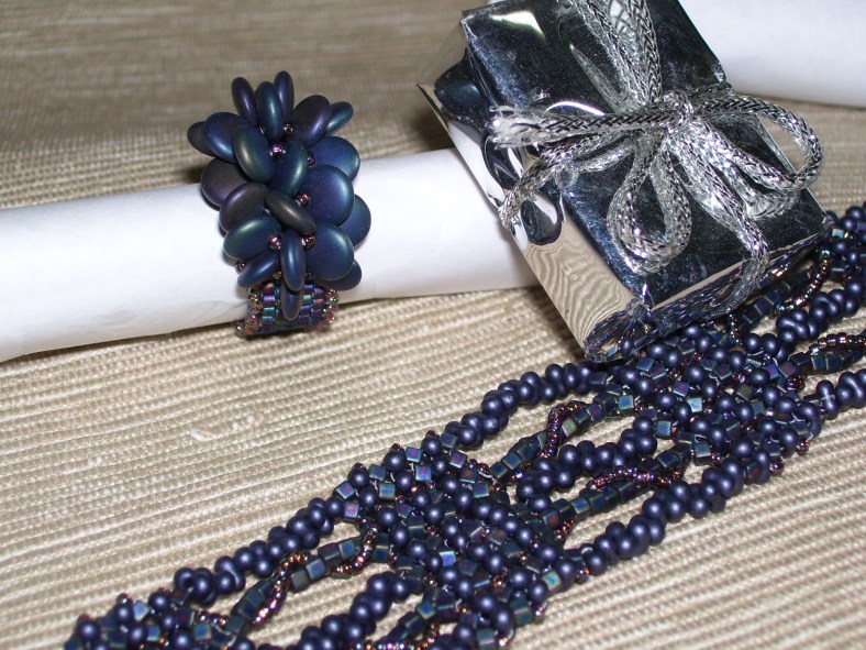 peacock beaded party ring